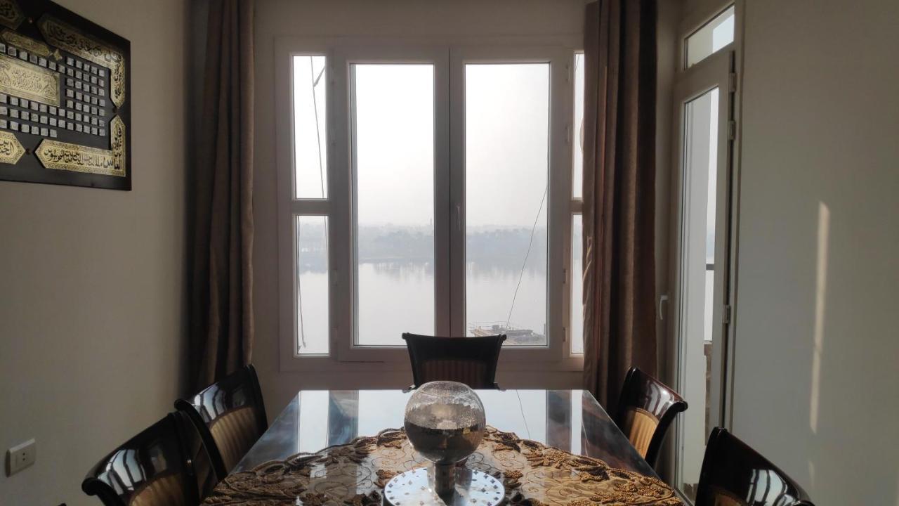 Nile Pyramidal View Place Apartment Cairo